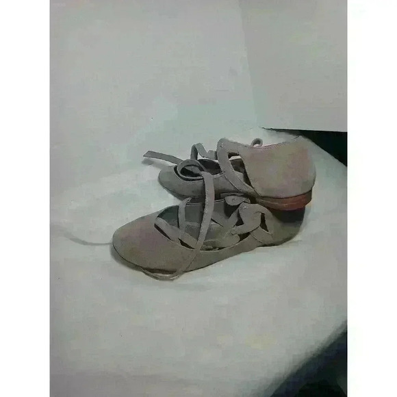 Gianni Bini Shoes Womens Size 6.5M Ballet Tie Wrap Flats Gray Closed Toe - Picture 6 of 6